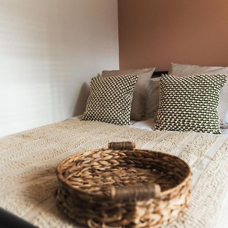 Wych Cottage, Striking 2 Bed, Parking, Ground Floor Flat - Step Free サマートン エクステリア 写真