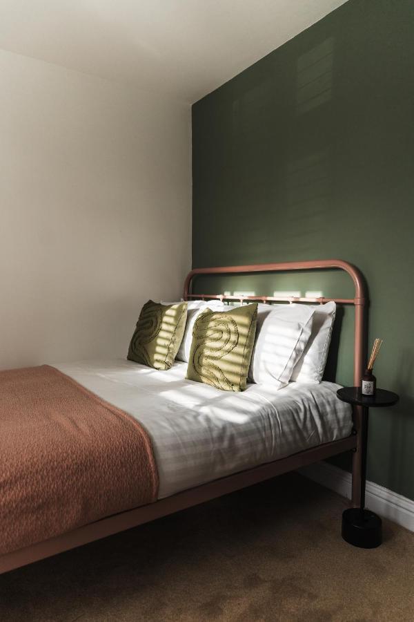 Wych Cottage, Striking 2 Bed, Parking, Ground Floor Flat - Step Free サマートン エクステリア 写真