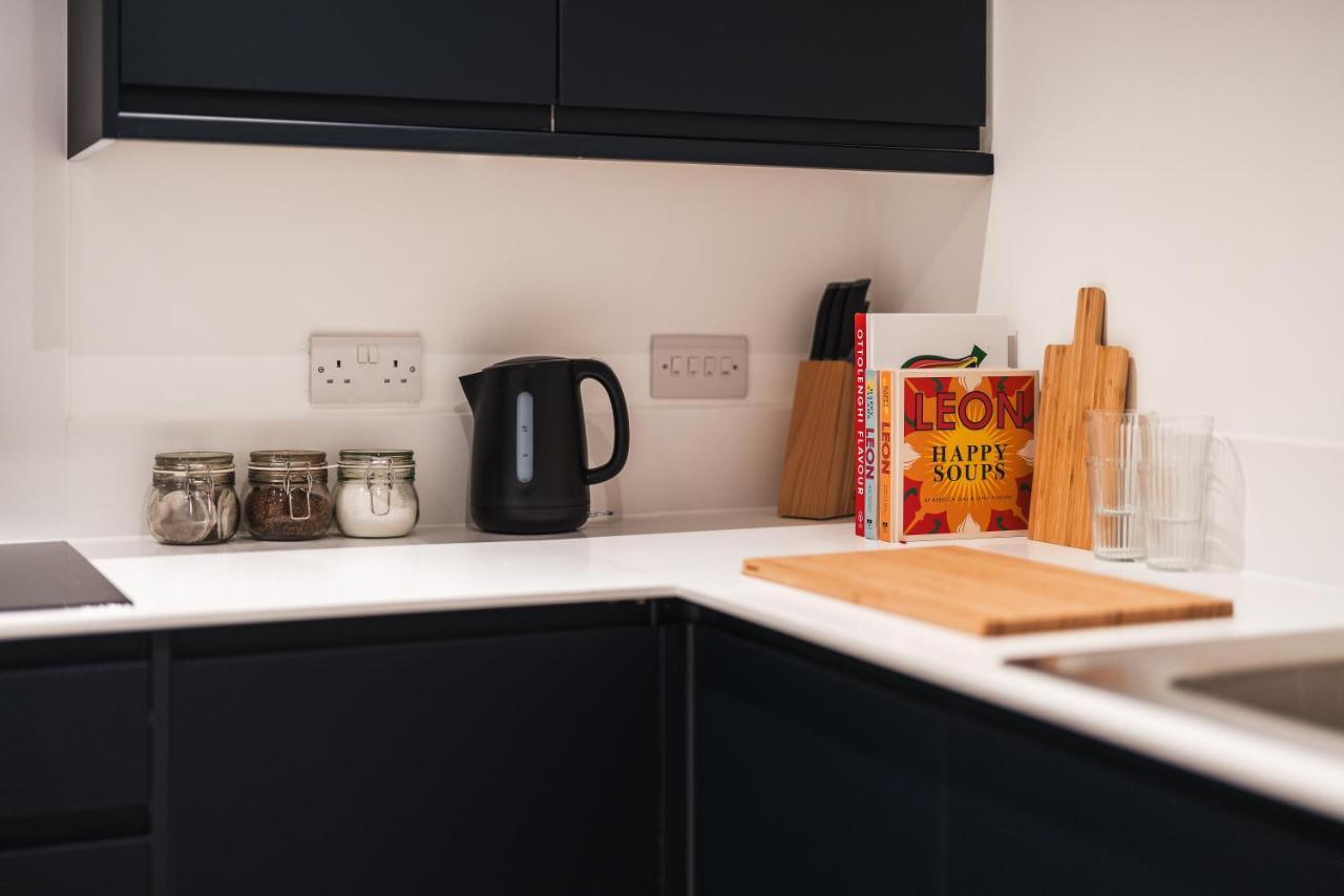 Wych Cottage, Striking 2 Bed, Parking, Ground Floor Flat - Step Free サマートン エクステリア 写真