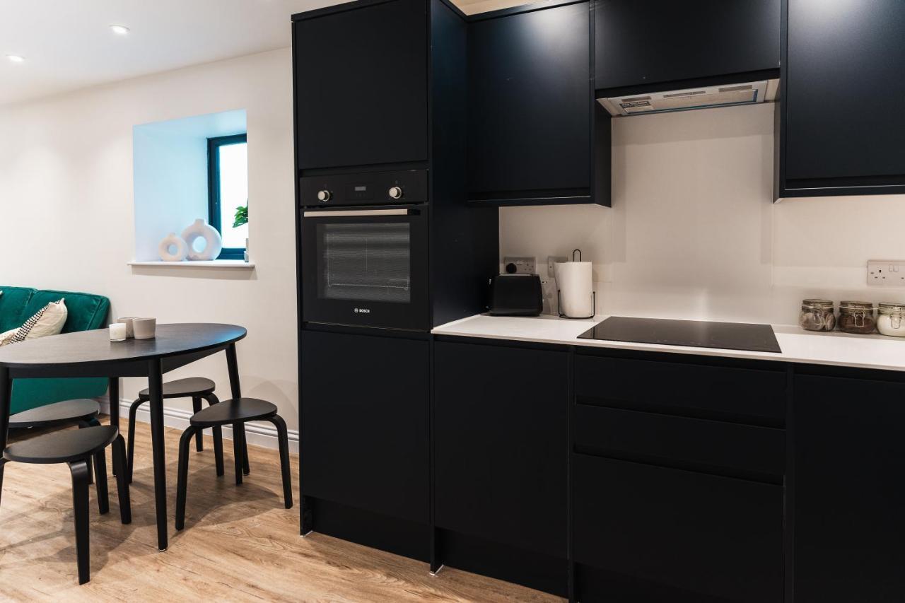 Wych Cottage, Striking 2 Bed, Parking, Ground Floor Flat - Step Free サマートン エクステリア 写真